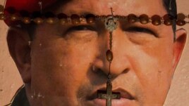 O imagine cu Hugo Chavez pe un altar la Caracas, 4 ianuarie 2013