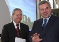 Vagit Alekperov, the head of LUKoil (right) (epa)