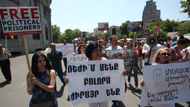 Supporters Rally For Arrested Oppositionist