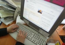 Russia – Internet users send questions to Russian President Vladimir Putin who will answer them during an online conference scheduled for 6 July via Yandex search engine, 4Jul2006