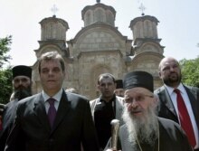 Serbia/Kosovo --Serbian Prime Minister Vojislav Kostunica (L) visits the Serbian Orthodox Christian monastery in Gracanica, 28Jun2006