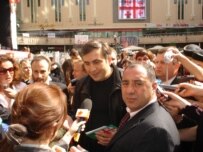Georgian President Saakashvili attending a celebration of Georgian wines in Kyiv on May 22 (RFE/RL)