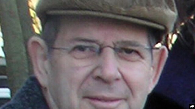 Abductee Warren Weinstein in England in a 2009 photo.