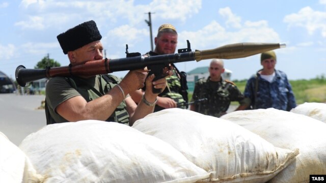 Блокпост сепаратистов под Луганском 