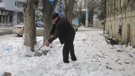 Azerbaijan. Baku. Snow in Baku