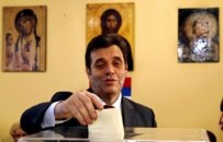 Prime Minister Kostunica could play kingmaker (epa)