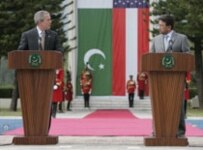 U.S. President George W. Bush (left) in Islamabad with Pakistan Presdeint Musharraf in March 2006 (epa)