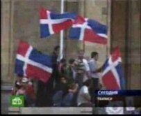 Thousands&nbsp;protested Okruashvili's arrest&nbsp;(TV screen shot)