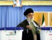 آيت الله علی خامنه ای، رهبر جمهوری اسلامی ايران، رای دادن در انتخابات را يک «وظيفه دينی» توصيف کرد و گفت:«تسريع در شركت در انتخابات و كارهای خير، مانند نماز اول وقت فضيلت بيشتری دارد.» (عکس از خبرگزاری مهر)