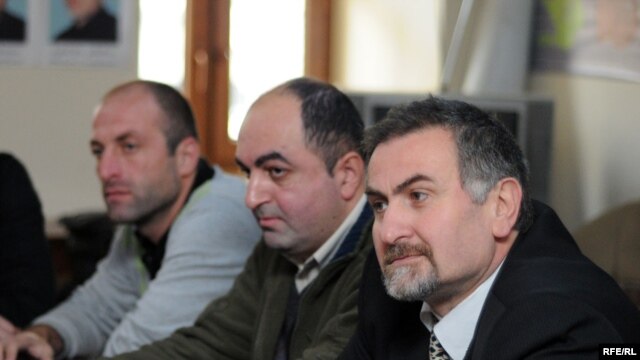 მარცხნიდან: გელა ნიკოლაიშვილი, უჩა ნანუაშვილი