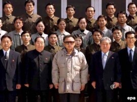 «Wall Street Journal»: «Şimali Koreya lideri Kim Jonq İl və onun tərəfdarları ağılsız və çılğın adlandırılırlar»