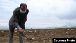 Journalist Edik Baghdasarian investigates the toxic-waste site in Nubarashen.