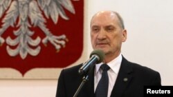 Министр обороны Польши Антони Мачеревич. 4 февраля 2016 года.