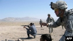 U.S. soldiers training Afghan police