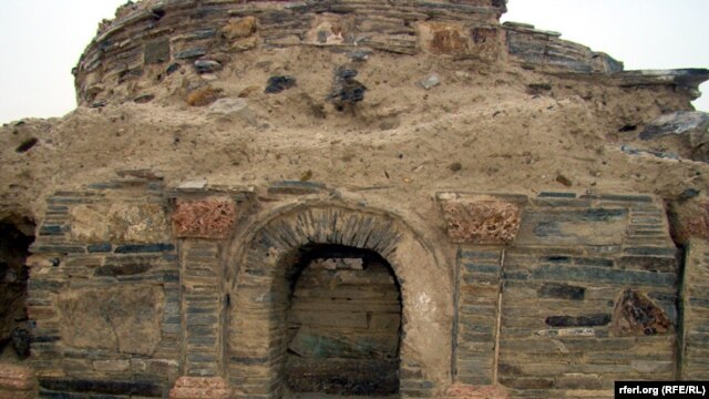 The Mes Aynak site has many historical monuments.