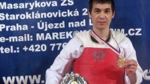 Мурат Тулесинов, казахский беженец, чемпион Чехии по таэквондо. Прага, 21 марта 2009 года. 