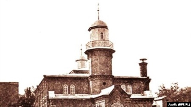 Moscow's last grand mosque, which was built in 1904, was demolished in September. 