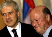 President Tadic (left) with U.S. Kosovo envoy Frank Wisner in Belgrade in October 2006 (epa)