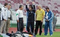 Iran's national team training with President Mahmud Ahmadinejad in March (file photo) (Fars)