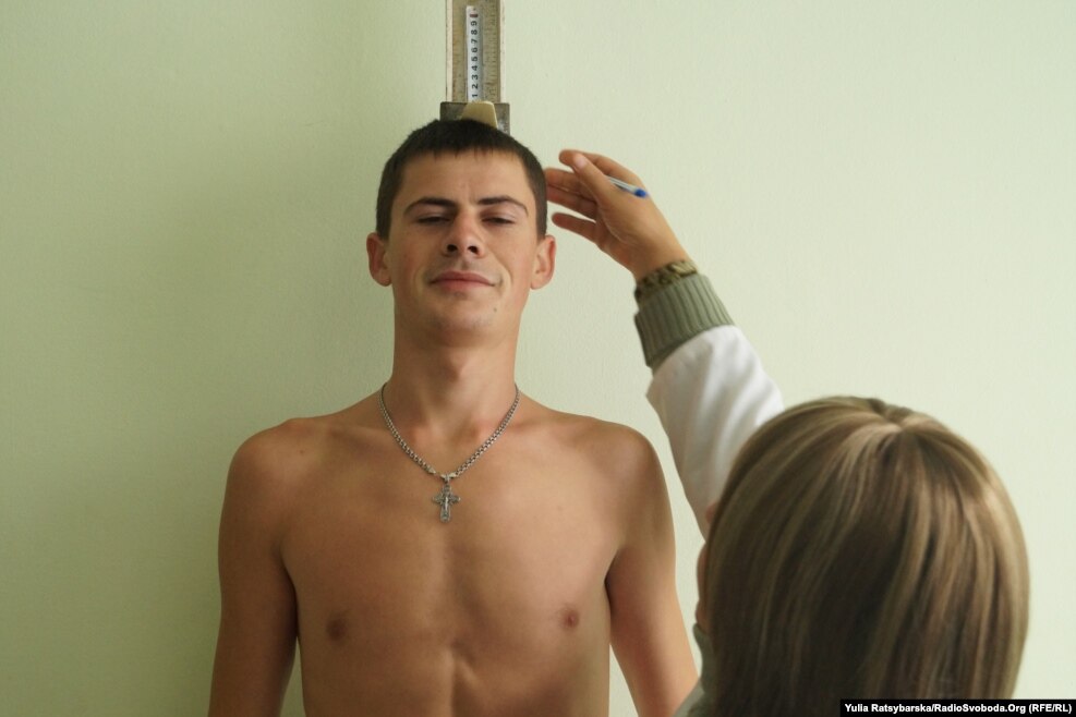 «Високий – поповниш елітний полк», – жартують лікарі