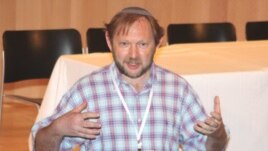Профессор Зеэв Ханин