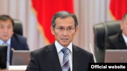 Acting Kyrgyz Prime Minister Joomart Otorbaev (file photo)