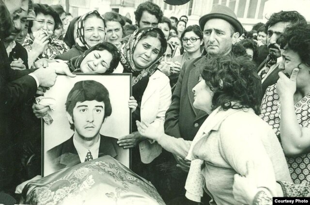 Oğlu Ariflə vida günü. 1976-cı il.
