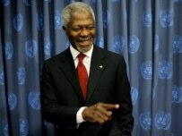 Annan speaking to reporters on December 19 (epa)