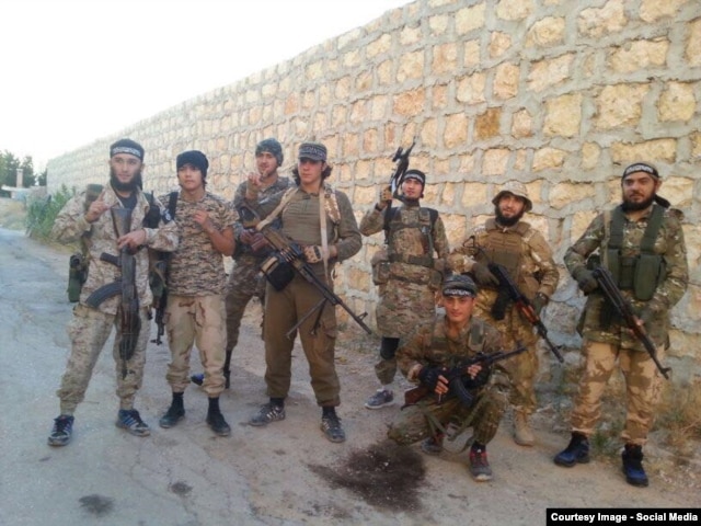Боевики экстремистской группировки «Исламское государство». Кадр из видео.