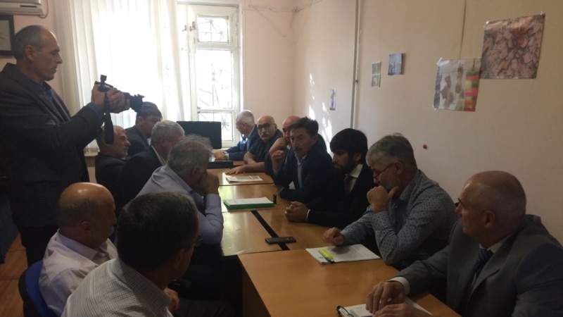 На администрацию главы Дагестана пожаловались депутаты Избербаша