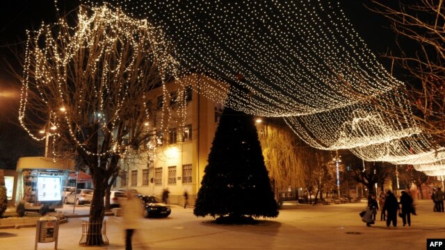 Piața Maica Tereza din Priștina, Kosovo.