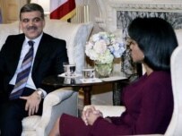 Gul (left) meeting with U.S. Secretary of State Condoleezza Rice on February 6 (epa)