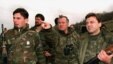Ratko Mladić (u sredini) komanduje snagama VRS u Goraždu, 16. april 1994.