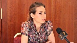 თინათინ ავალიანი