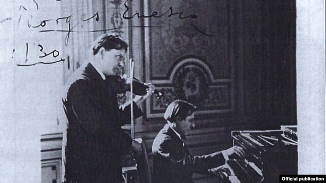 Alfred Cortot în recital cu George Enescu (coll. Jean Cortot)