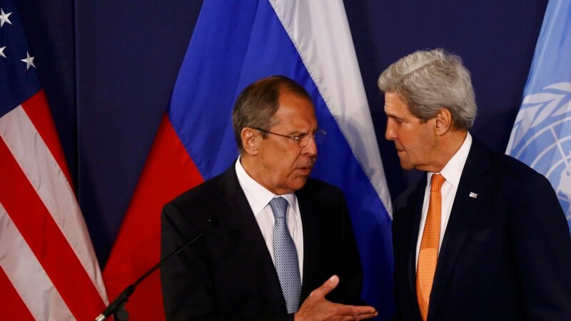 США выдворили двух российских официальных лиц