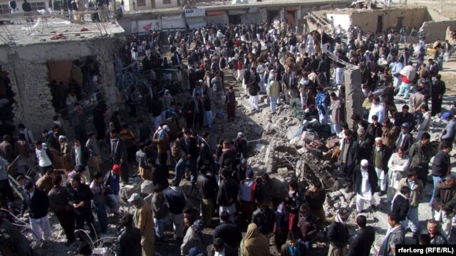 Foto të tregut në Quetta pas shpërthimit të bombës