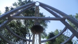 Osh's "peace bell" has no room for Uzbek.