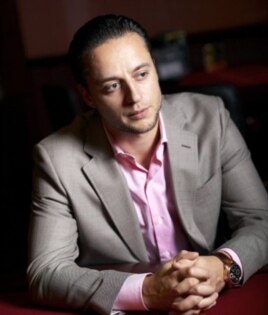 B03E50BB-3DE3-428E-B739-926B2FC9C5F1_w26