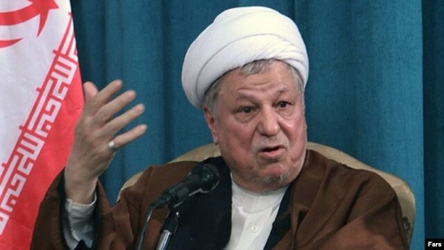 آقای رفسنجانی می‌گوید که «این روز‌ها تاریخ ملی کشور با اهداف سیاسی تحریف می‌شود».