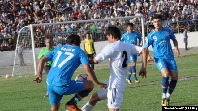 Ravshan supporters in Kulob turned violent after their team lost to first-place Istiqlol Dushanbe last year. 