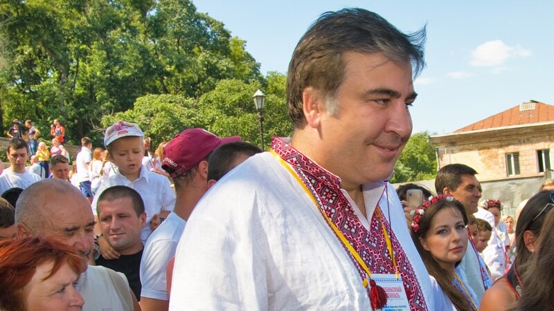 Опрос NDI: партия Саакашвили опередила правящую коалицию 
