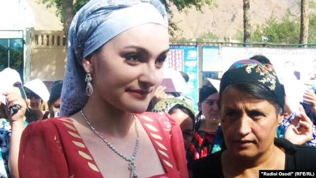 Рӯзе, ки Фарзонаи Хуршед аз зиндон озод шуд...