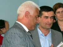 Journalists Rovshan Kabirli and Yashar Agazade in a Baku court (RFE/RL)