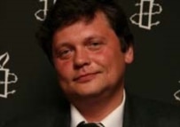 Stanislav Dmitriyevsky at the Amnesty ceremony in London (AI)