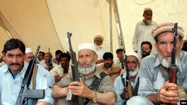 Lashkars, or militias formed by local villagers, have been formed to fight the Taliban in some of Pakistan's tribal areas. But the Taliban fights back.