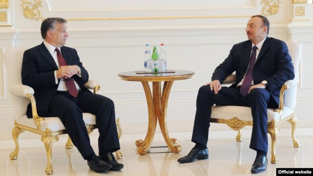 Azerbaijan - President Ilham Aliyev (R) meets with Hungary's Prime Minister Viktor Orban in Baku, 30Jun2012.