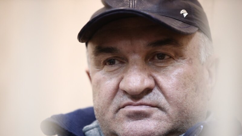 Отцу сенатора от Карачаево-Черкесии Рауфа Арашукова предъявили обвинения