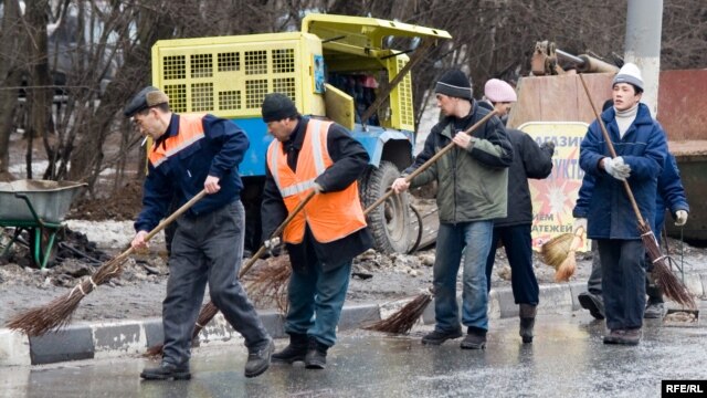 Три дня в году гастарбайтеры стараются закончить работу побыстрее