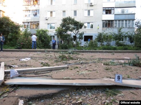 B56D9B85-BE1B-4750-83C0-BC3B20BFF69B_w49